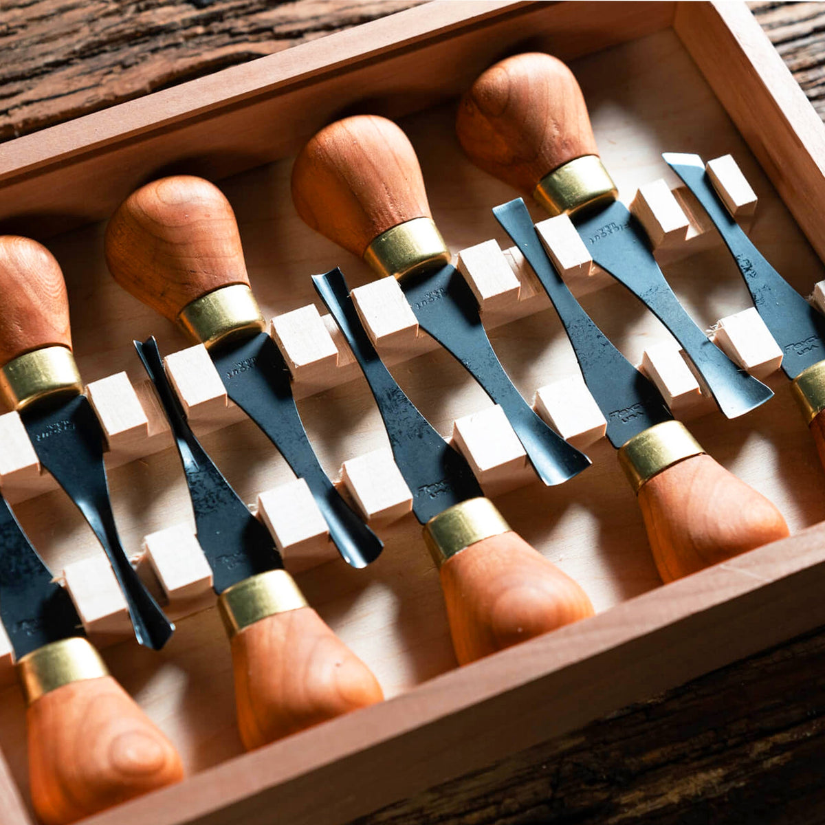 Flexcut Premium Deluxe Palm Chisels - Set of 9