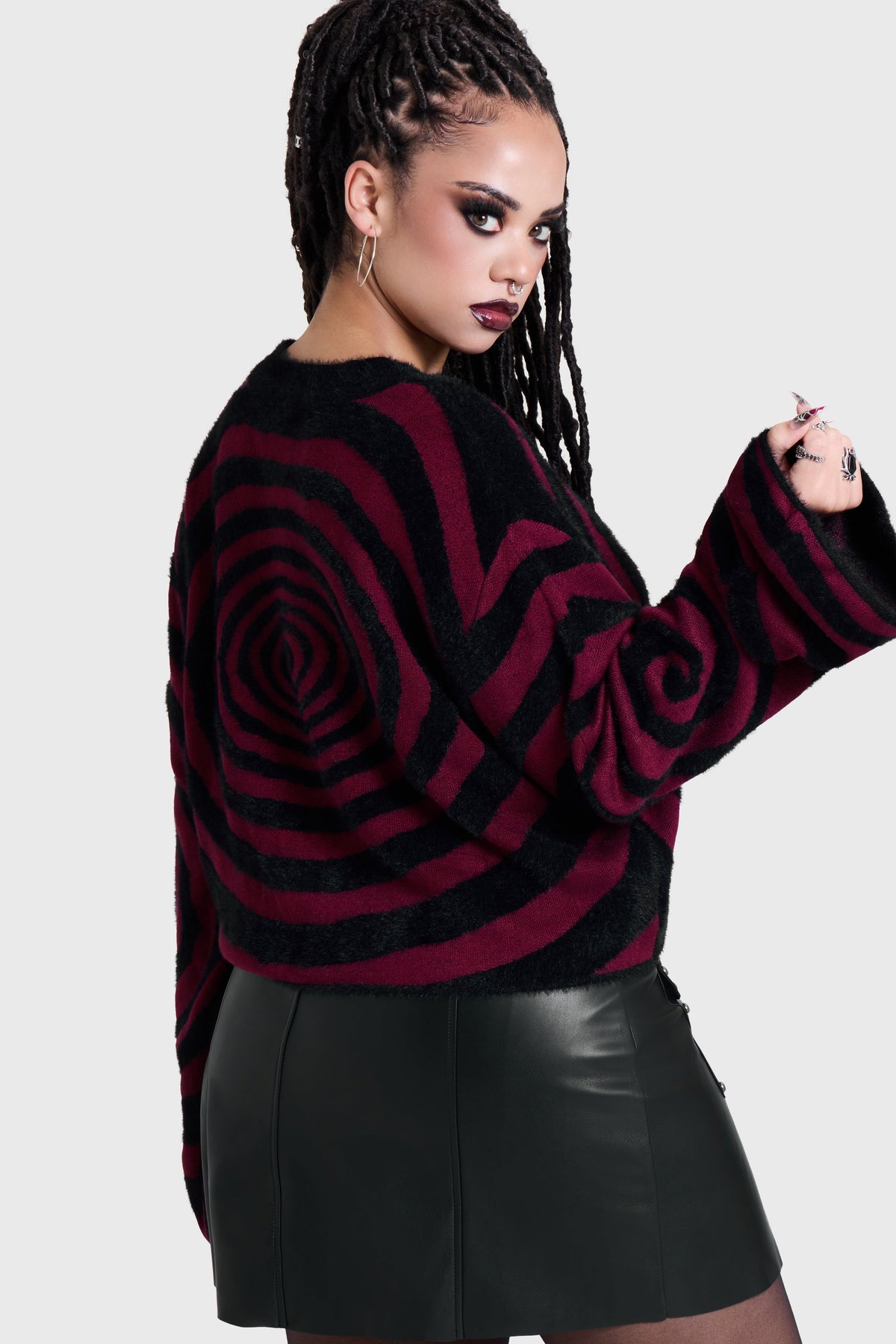 VOICES SPIRAL CROP KNIT SWEATER